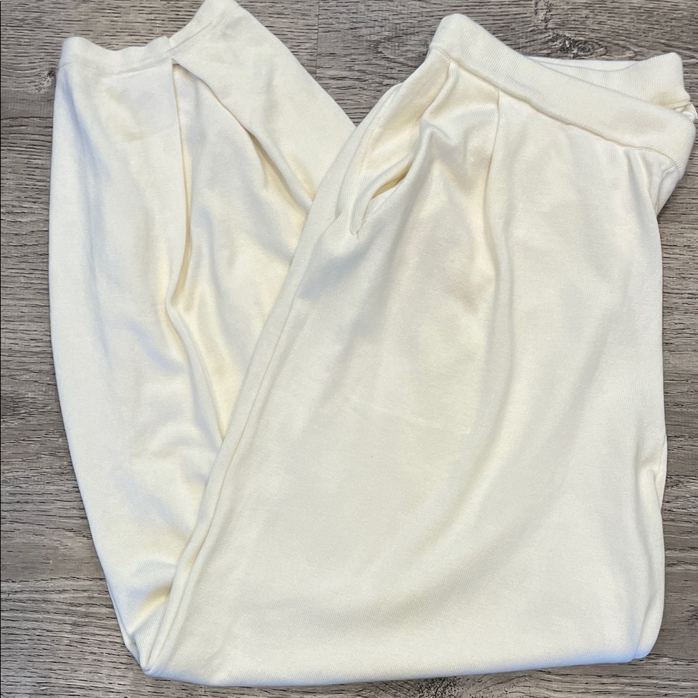 Luxurious Ekouaer Cream Women's Pajama Pants Size XL